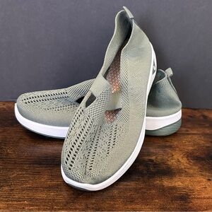 Women's Slip-On Sneakers